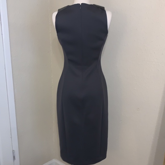 CALVIN KLIEN BLACK SLEEVELESS MIDI CAREER DRESS - Picture 3 of 6